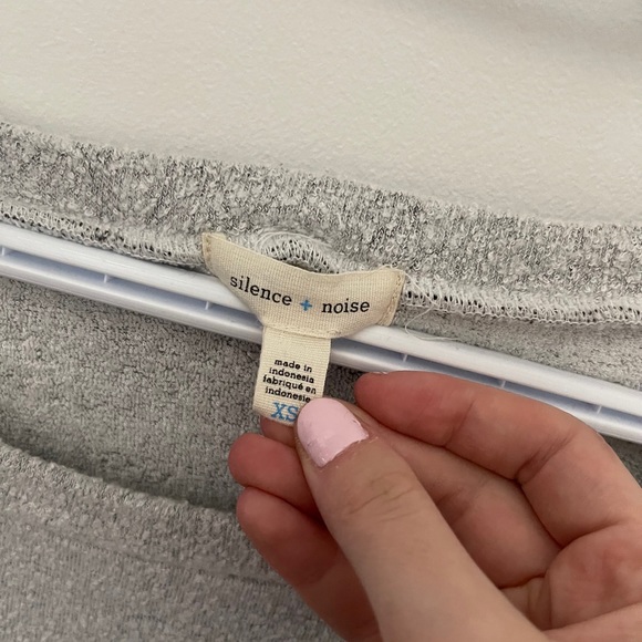 Silence + noise fancy long sleeve - Picture 3 of 3